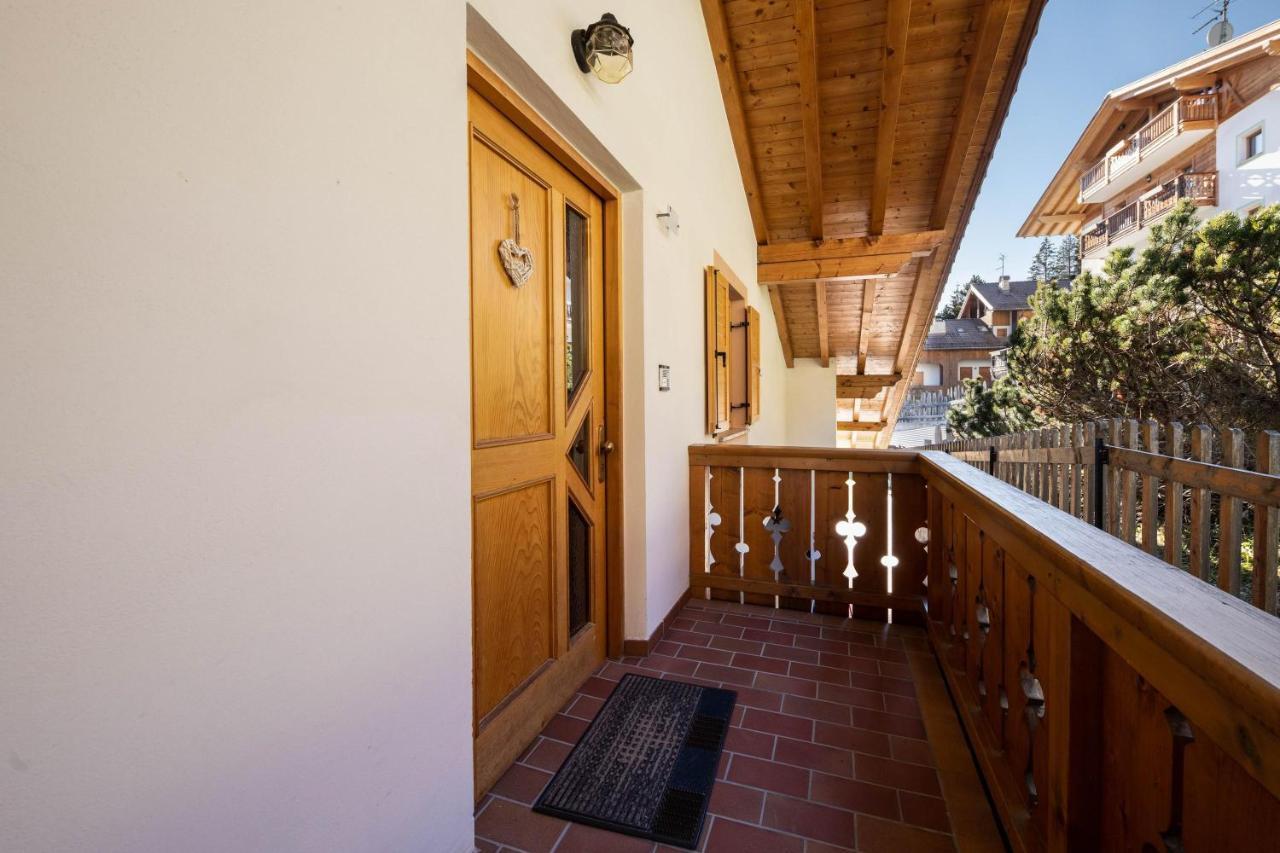 Villa Mazzel With Balcony ヴィーゴ・ディ・ファッサ エクステリア 写真