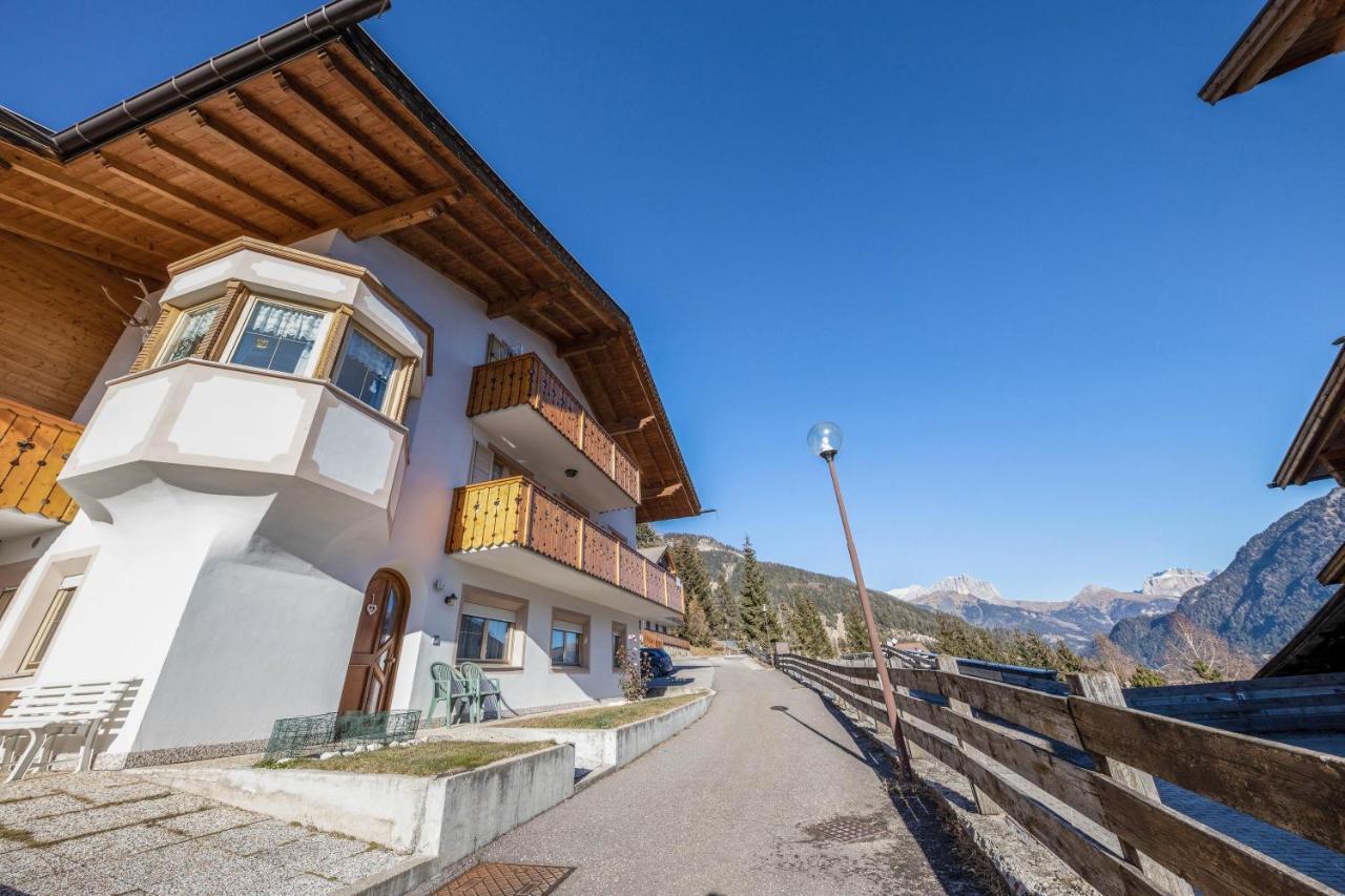 Villa Mazzel With Balcony ヴィーゴ・ディ・ファッサ エクステリア 写真